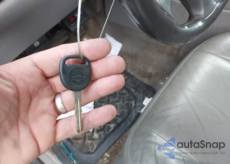 2004 Chevrolet Silverado 1500 Z71 from USA, damaged, VIN 2GCEK13T141426477